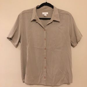Short sleeve button down